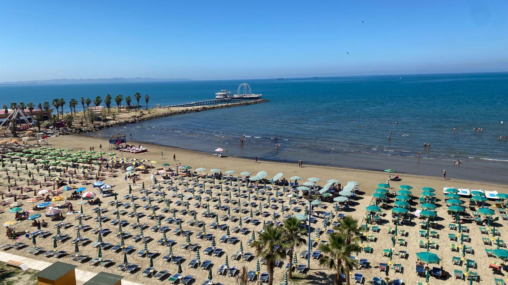 Wave Beachfront Durrës