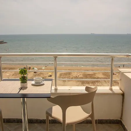 Wave Beachfront Apartments Durrës Exterior foto