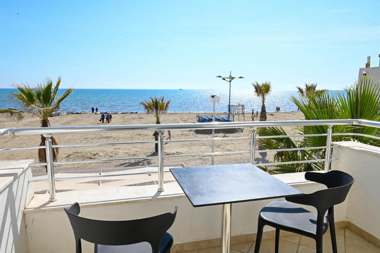 Wave Beachfront