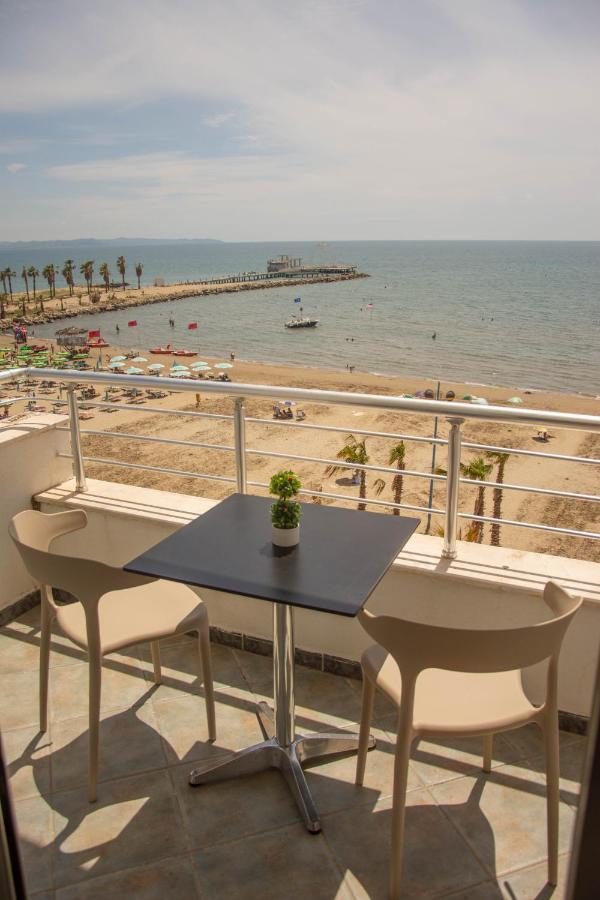 Wave Beachfront Дуррес
