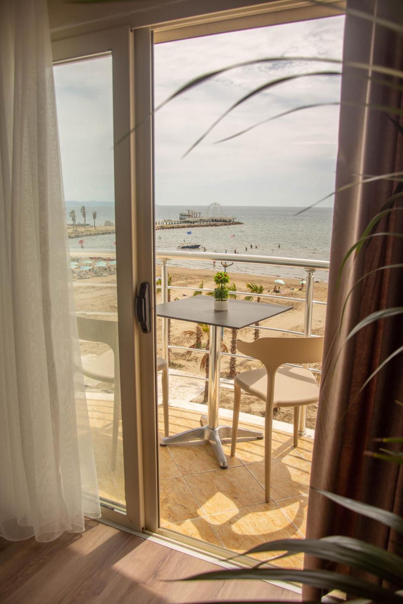 Wave Beachfront