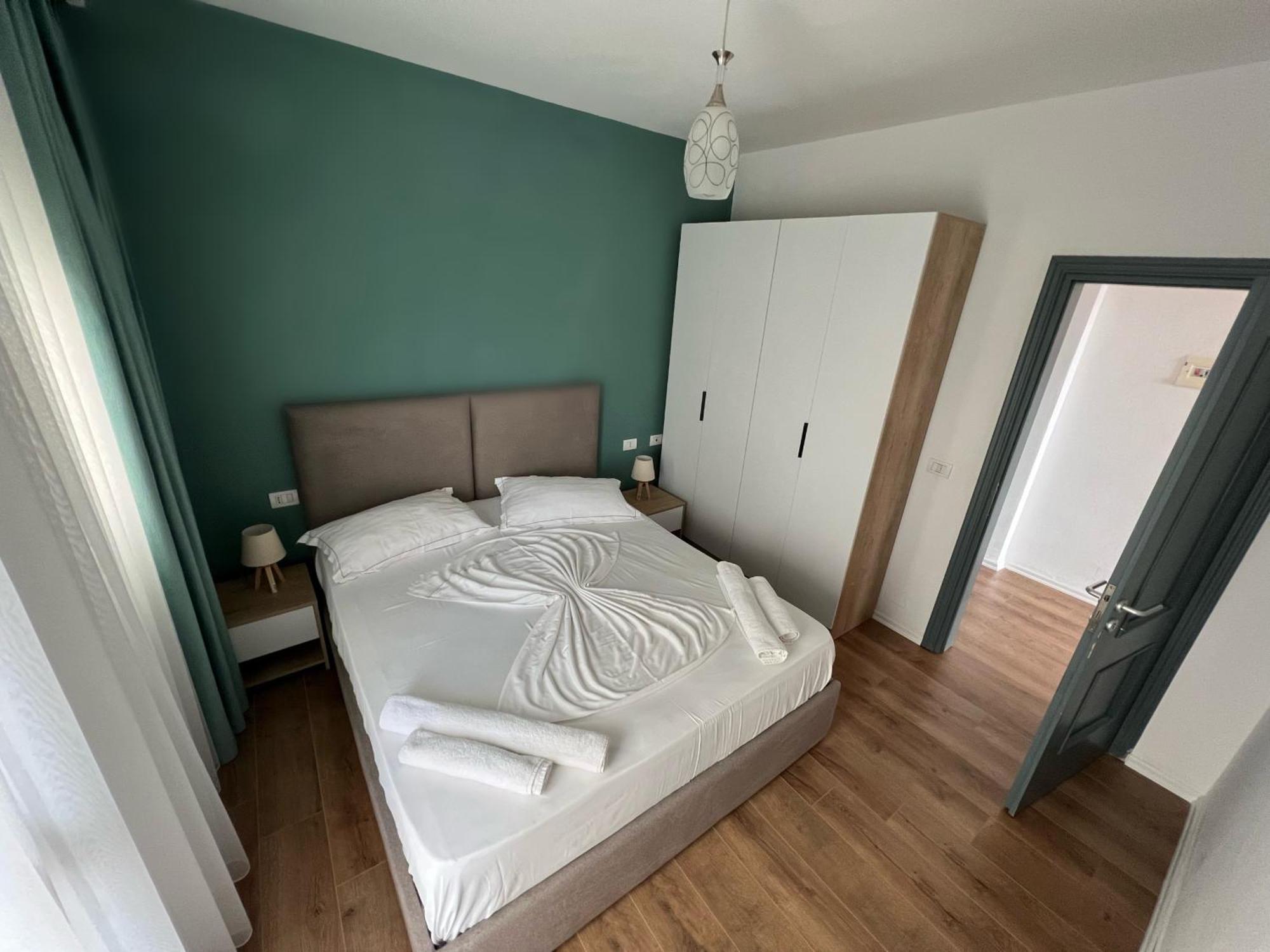 Wave Beachfront Апарт-готель *